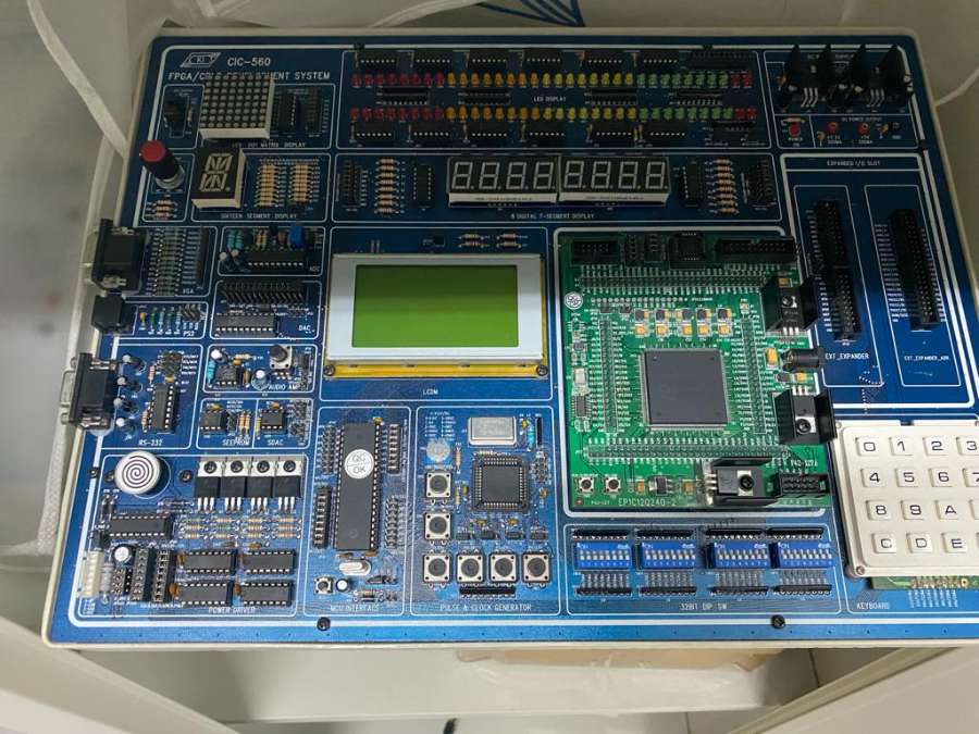Electronics trainer board in a polytechnic lab